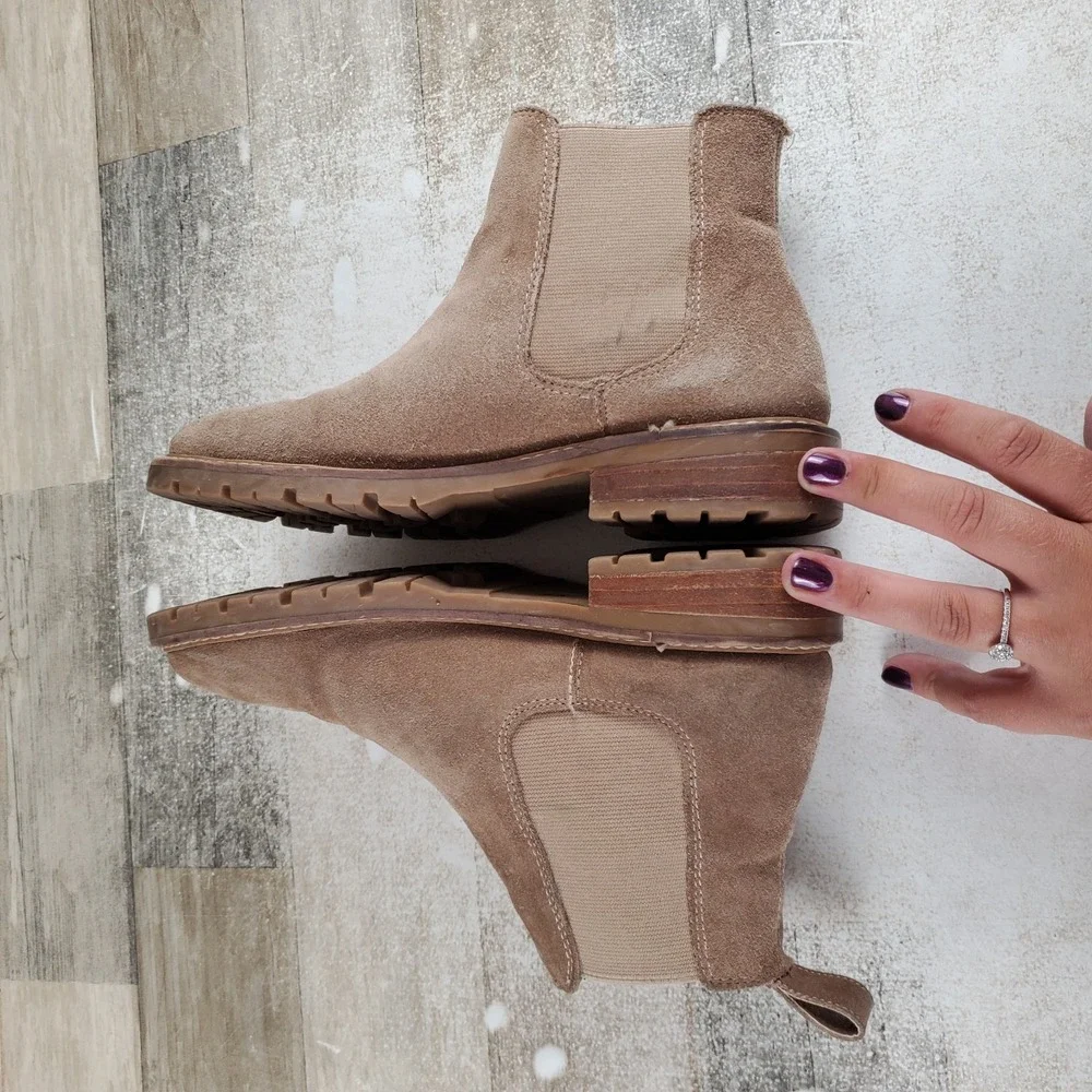Steve Madden Leopold Women Chelsea Boot Sz 6.5 M Oatmeal Suede Pull On Round Toe